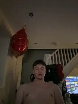 Snapshot of Hansonbloux chatting on October 2025 11:06:01 PM Hansonbloux online show from October 2025 11:06:01 PM