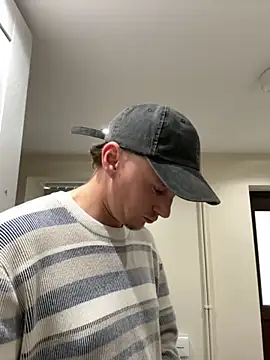 Snapshot of Hansonbloux chatting on October 2025 11:45:02 AM Hansonbloux online show from October 2025 11:45:02 AM