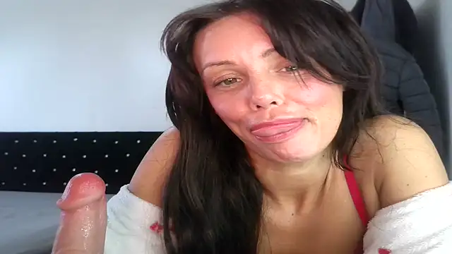 Snapshot of OliviaRyan22 chatting on February 2026 08:47:02 AM OliviaRyan22 online show from February 2026 08:47:02 AM