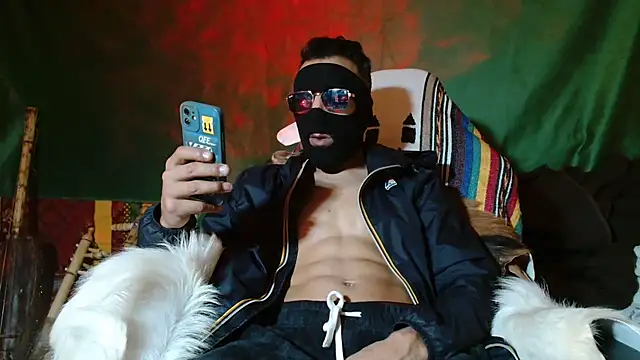 JUSTFORRICH online show from January 2026 03:52:02 PM