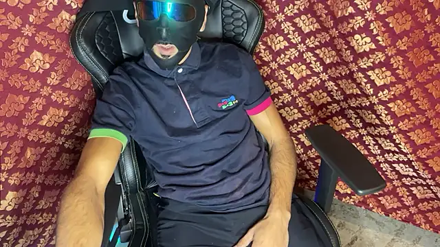 JUSTFORRICH online show from November 2025 08:58:01 PM