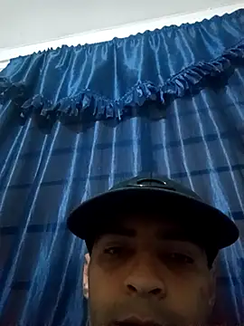 johan77esteban online show from October 2025 08:41:02 PM