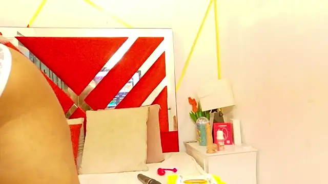 PerlaZultana online show from February 2026 09:14:01 PM