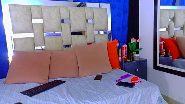 Snapshot of PerlaZultana chatting on November 2025 08:09:02 PM PerlaZultana online show from November 2025 08:09:02 PM