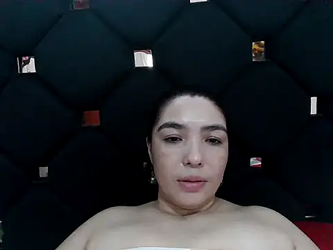 vegacristal88 online show from October 2025 02:51:02 PM