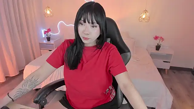 Noahcryptic online show from November 2025 05:22:01 AM