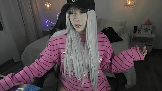 Noahcryptic online show from February 2026 06:00:01 AM