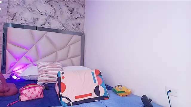 carol juicyy online show from November 2025 07:24:02 PM