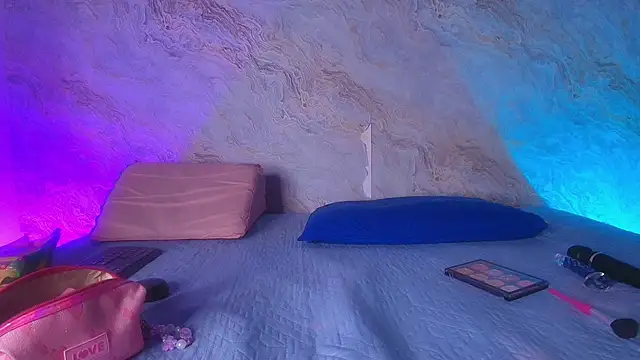 carol juicyy online show from November 2025 07:18:01 PM