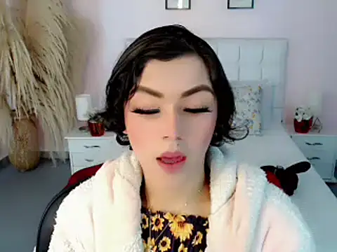 nathalialoes1 online show from October 2025 07:25:02 PM