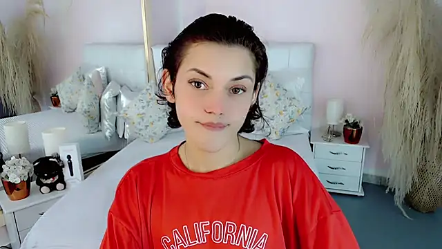 nathalialoes1 online show from December 2025 06:13:01 PM