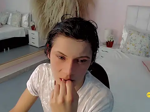 nathalialoes1 online show from October 2025 07:15:02 PM