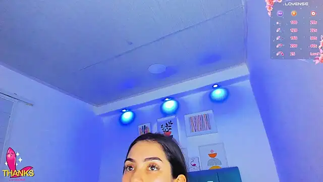 Snapshot of milk_candy18 chatting on December 2025 10:52:01 AM milk candy18 online show from December 2025 10:52:01 AM