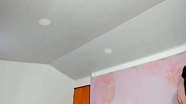 milk candy18 online show from October 2025 12:17:01 PM