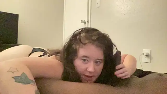 Electraaxoxo online show from April 2026 05:39:01 PM