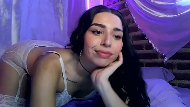 sweetbrunette22 online show from November 2025 05:13:01 PM