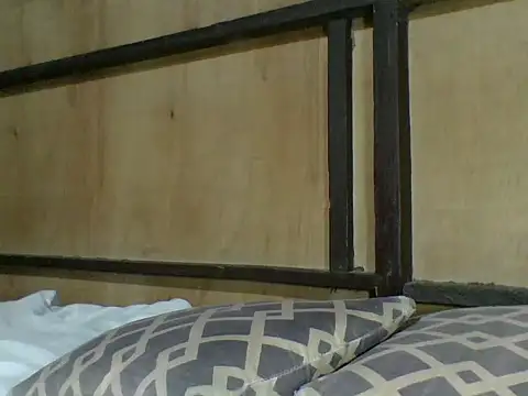 Snapshot of Madona1993 chatting on February 2026 07:37:01 PM Madona1993 online show from February 2026 07:37:01 PM