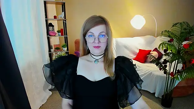 Snapshot of YourUniverser chatting on February 2026 08:13:01 AM YourUniverser online show from February 2026 08:13:01 AM