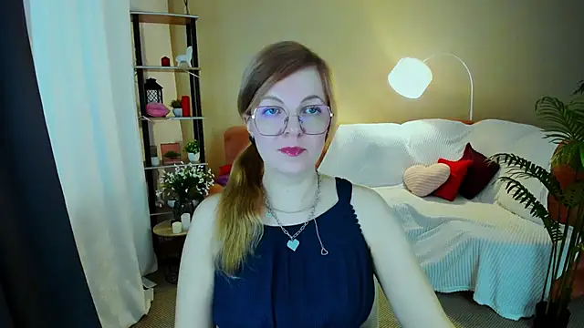 Snapshot of YourUniverser chatting on February 2026 10:50:02 AM YourUniverser online show from February 2026 10:50:02 AM