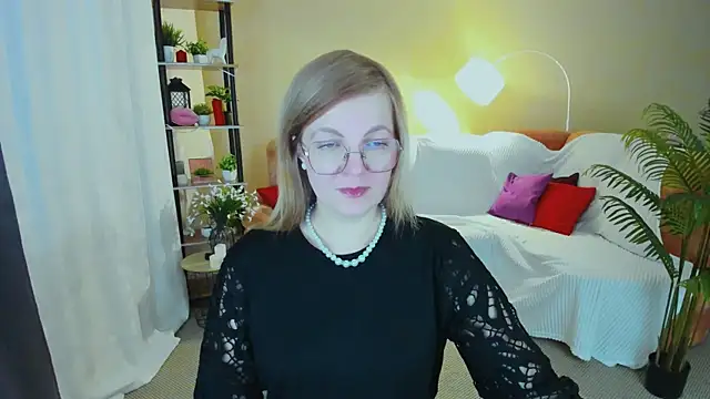 Snapshot of YourUniverser chatting on March 2026 01:40:02 PM YourUniverser online show from March 2026 01:40:02 PM