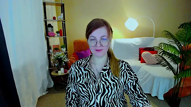 Snapshot of YourUniverser chatting on February 2026 05:27:02 AM YourUniverser online show from February 2026 05:27:02 AM