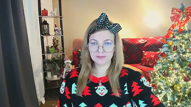 Snapshot of YourUniverser chatting on December 2025 09:36:02 AM YourUniverser online show from December 2025 09:36:02 AM