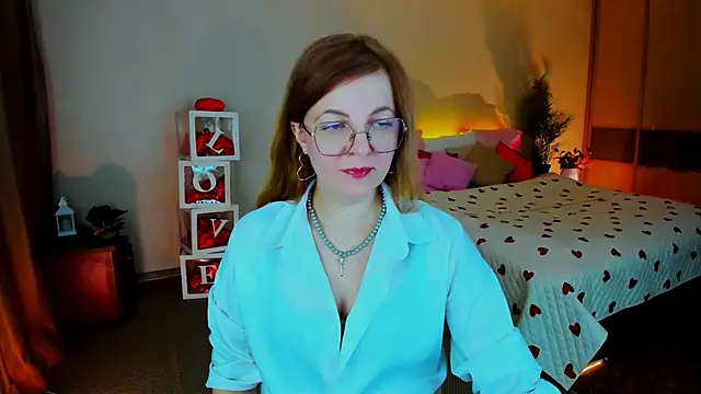 Snapshot of YourUniverser chatting on February 2026 10:34:02 AM YourUniverser online show from February 2026 10:34:02 AM