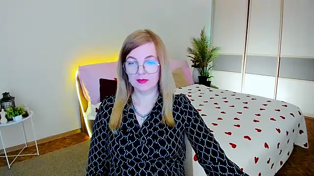 YourUniverser online show from May 2026 09:38:02 AM