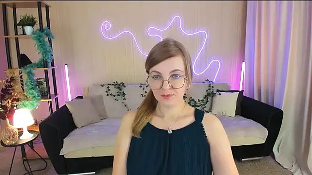 Snapshot of YourUniverser chatting on November 2025 09:25:01 AM YourUniverser online show from November 2025 09:25:01 AM