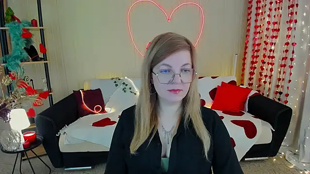 Snapshot of YourUniverser chatting on February 2026 09:43:02 AM YourUniverser online show from February 2026 09:43:02 AM