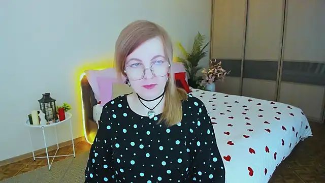 YourUniverser online show from April 2026 10:00:02 AM