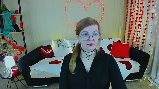 Snapshot of YourUniverser chatting on February 2026 11:32:02 AM YourUniverser online show from February 2026 11:32:02 AM