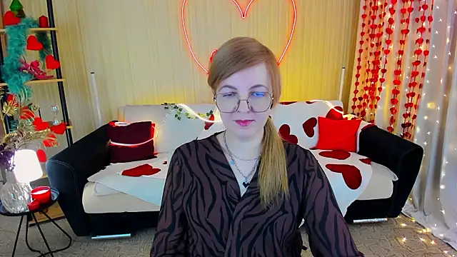 Snapshot of YourUniverser chatting on February 2026 09:52:01 AM YourUniverser online show from February 2026 09:52:01 AM