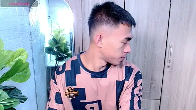 PinooyMilker online show from April 2026 10:45:02 PM