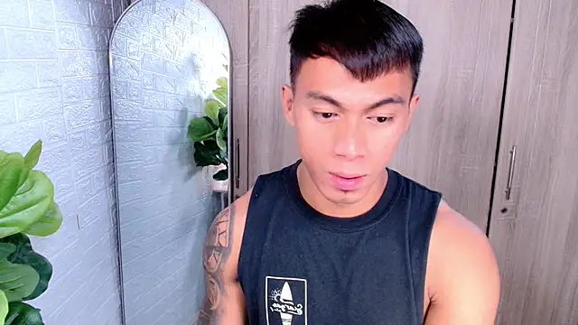 PinooyMilker online show from November 2025 04:38:02 AM