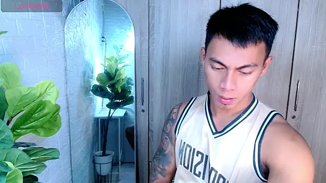 PinooyMilker online show from May 2026 04:21:02 PM