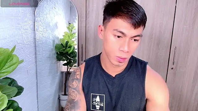 PinooyMilker online show from November 2025 12:20:01 PM