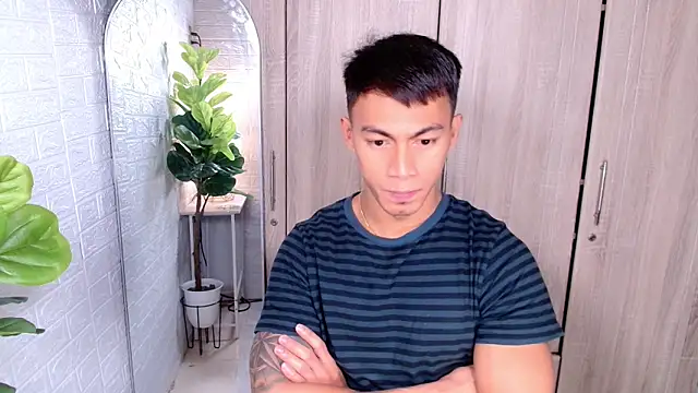 PinooyMilker online show from October 2025 03:29:02 AM