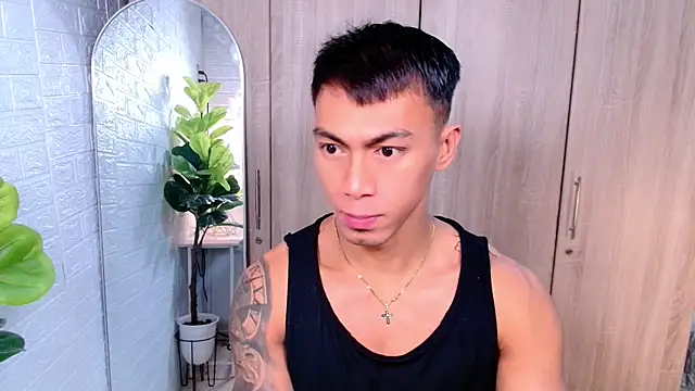 PinooyMilker online show from October 2025 02:13:01 AM