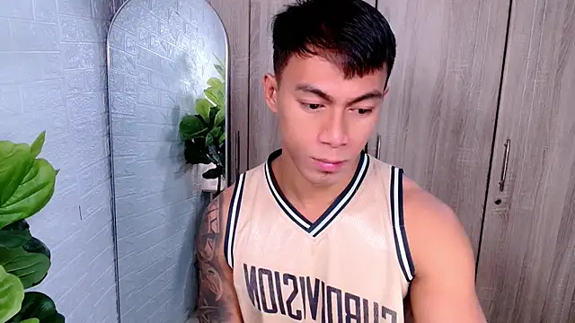 PinooyMilker online show from November 2025 03:44:01 AM