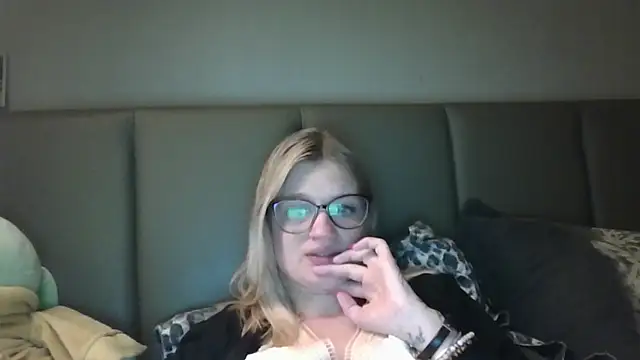 Lesamantssexy online show from April 2026 08:48:02 PM