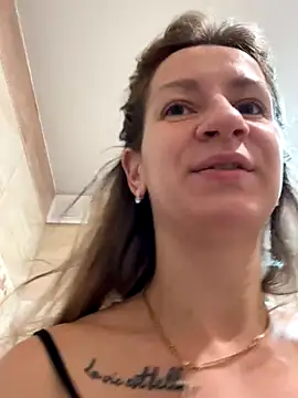 EvvaMur online show from October 2025 12:32:02 AM