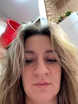 EvvaMur online show from November 2025 01:22:01 AM