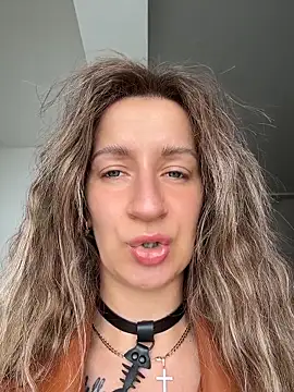 EvvaMur online show from May 2026 01:56:02 AM