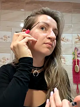 EvvaMur online show from October 2025 02:10:02 AM