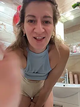 EvvaMur online show from November 2025 01:10:02 AM