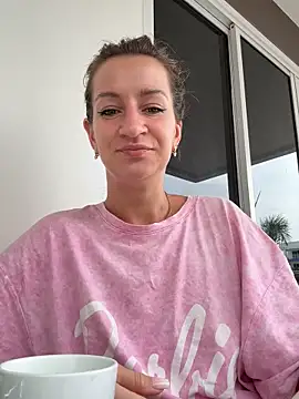 EvvaMur online show from November 2025 01:38:01 AM