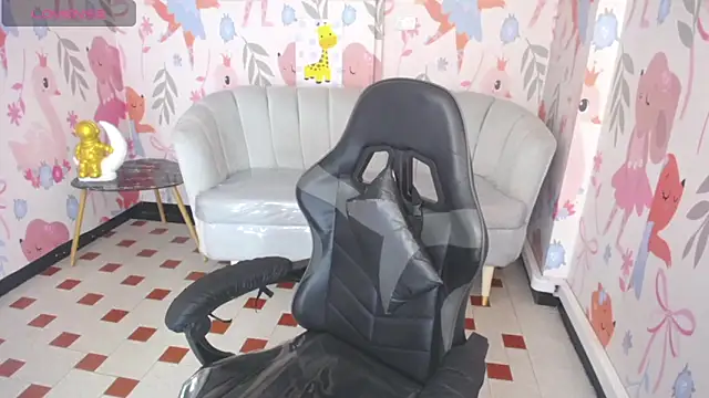 Luna Star v online show from October 2025 03:16:01 AM