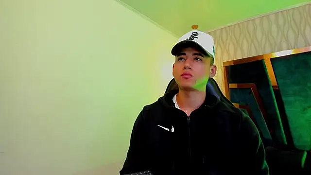 Snapshot of Draven_Marceaux chatting on September 2025 11:38:02 AM Draven Marceaux online show from September 2025 11:38:02 AM