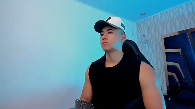 Snapshot of Draven_Marceaux chatting on November 2025 11:26:01 AM Draven Marceaux online show from November 2025 11:26:01 AM